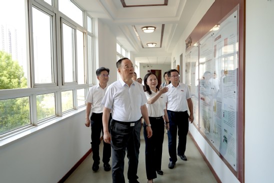 省政协主席孙伟来校调研